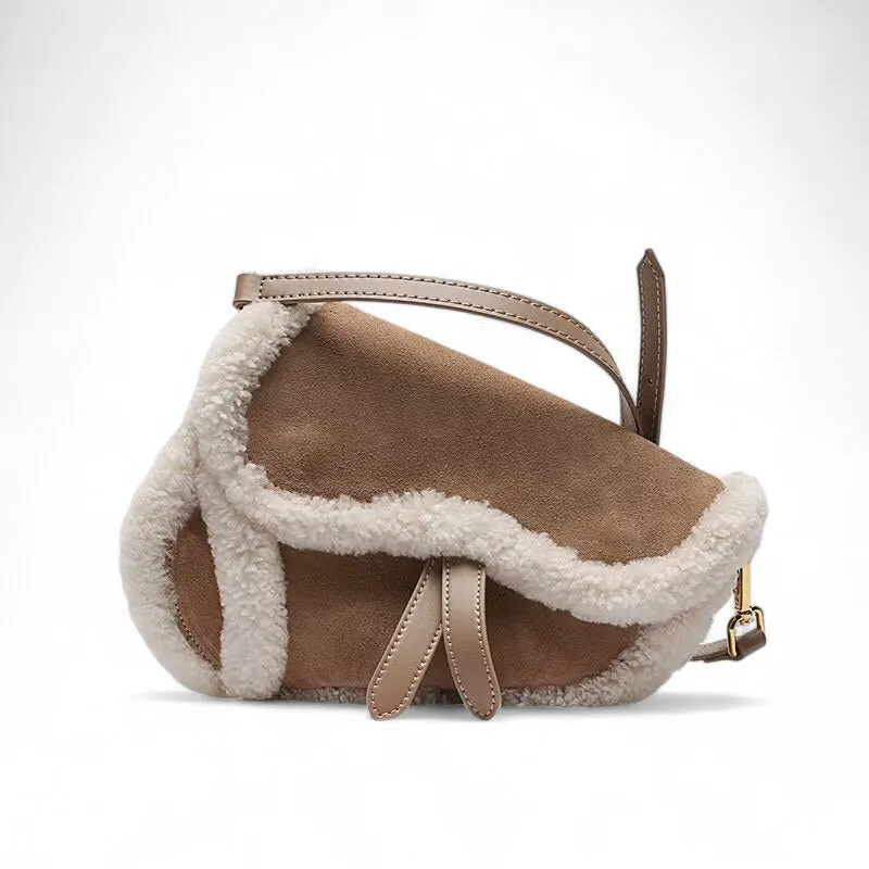 24cm Saddle Furry Bag