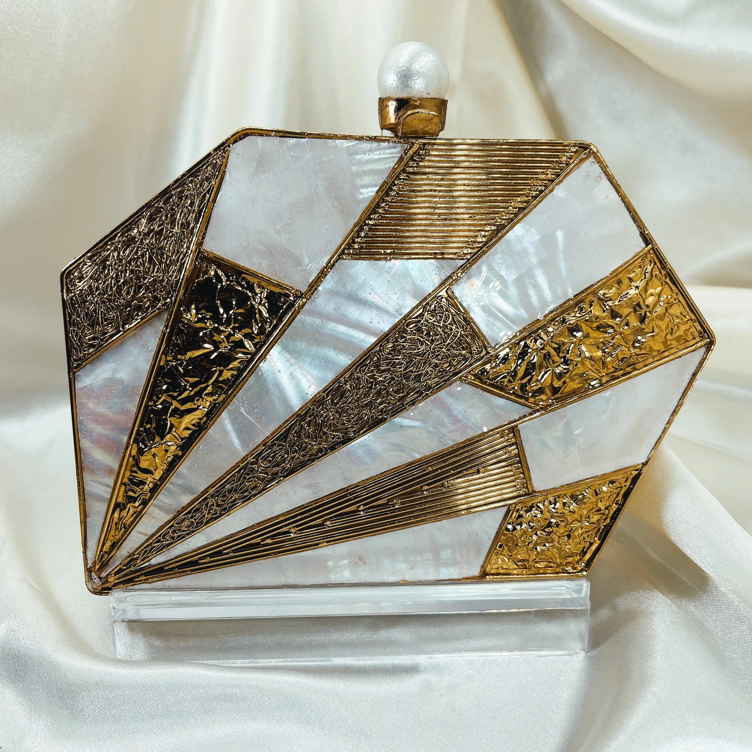 ASHLEY Clutch (Gold)