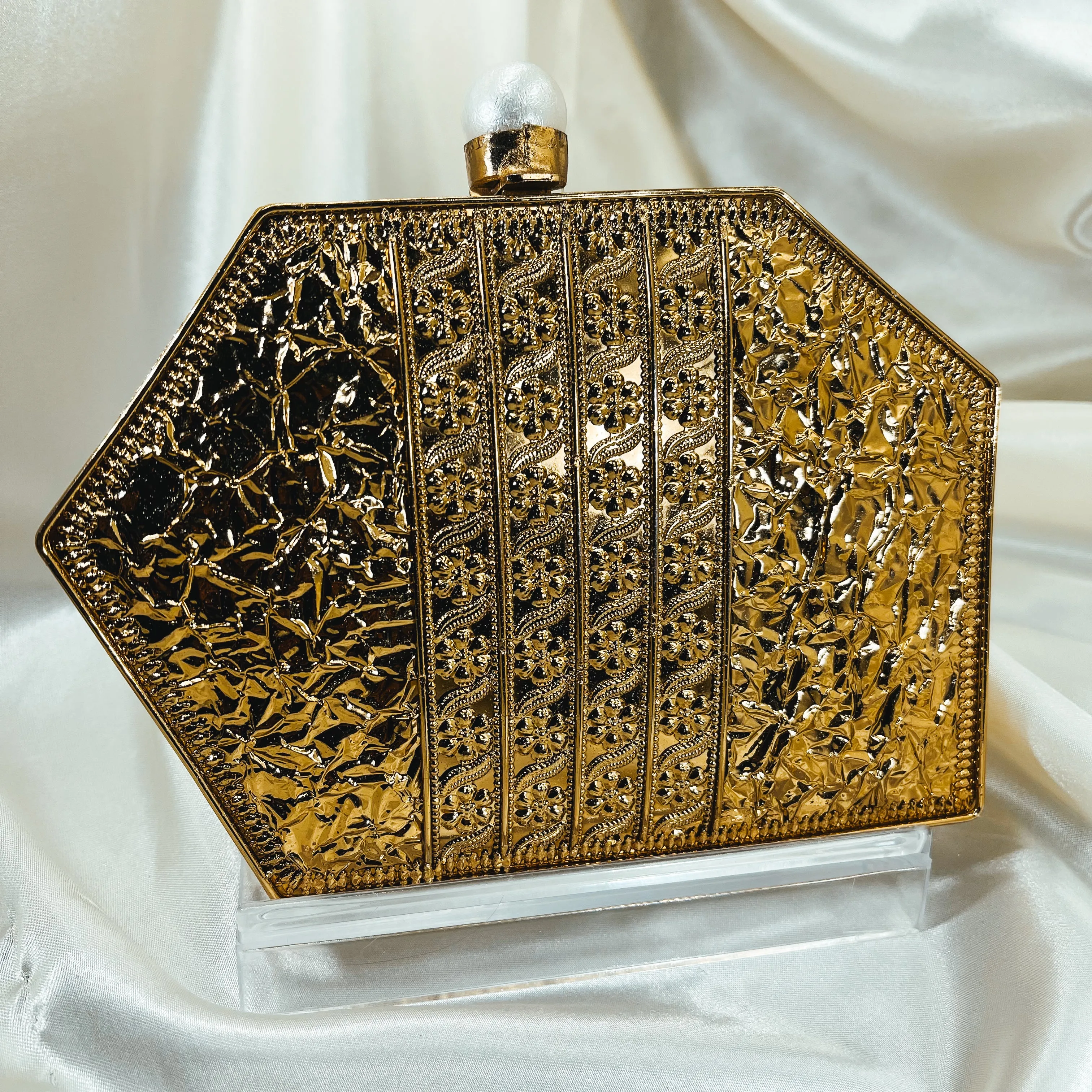 ASHLEY Clutch (Gold)