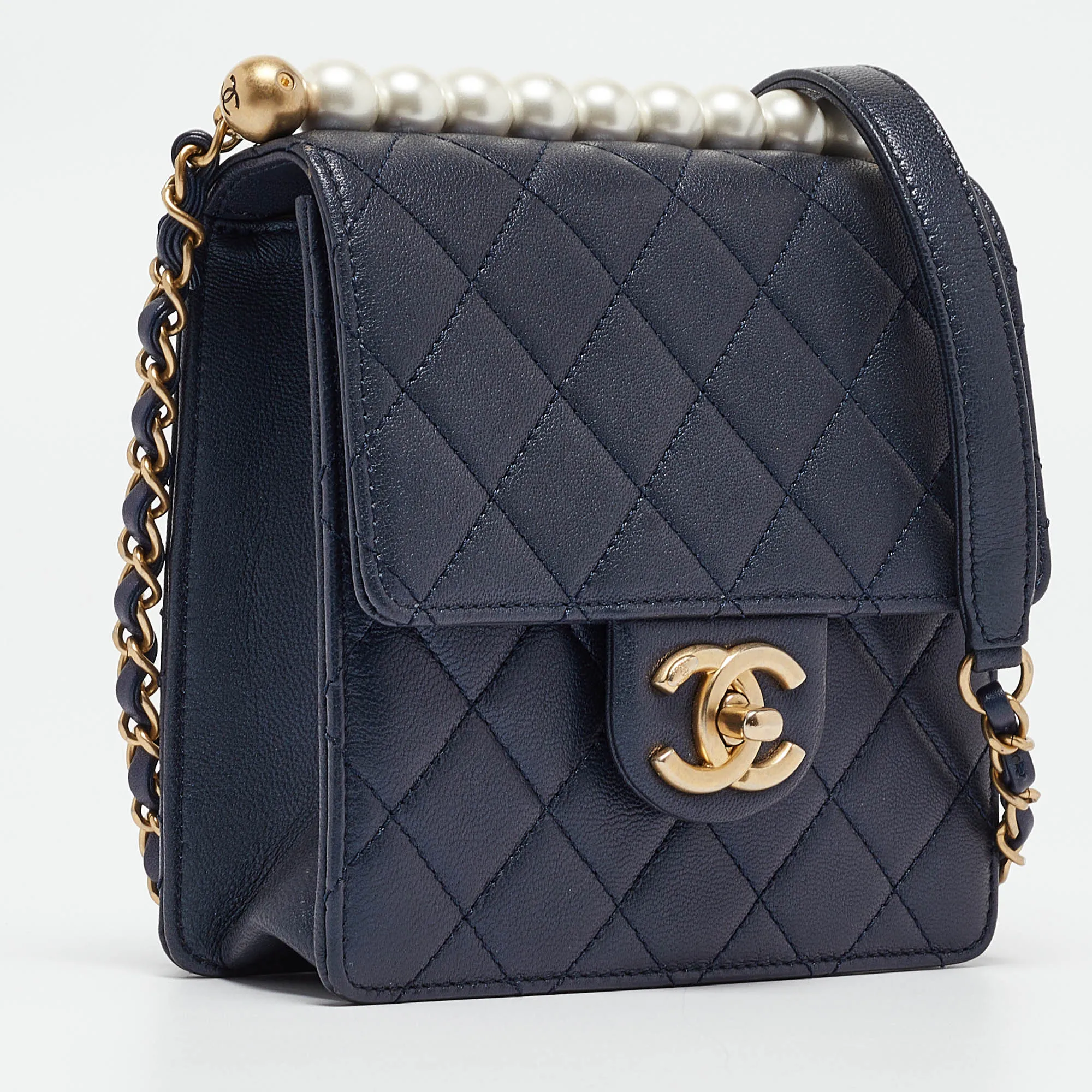 CHANEL Navy Blue Quilted Leather Chic Pearls Flap Bag
