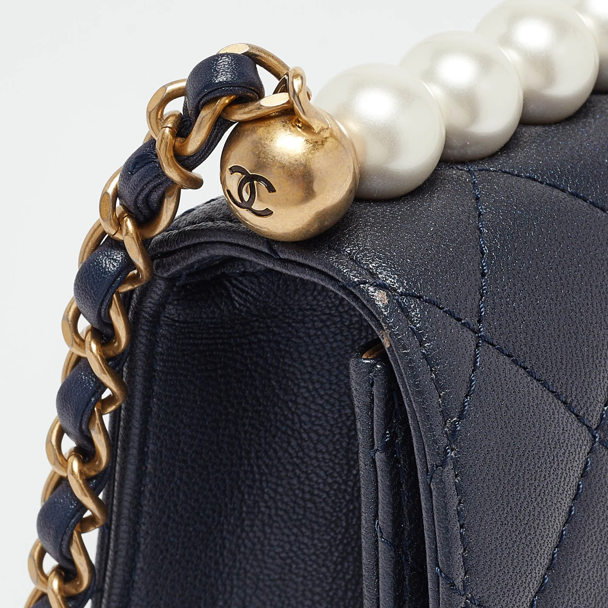 CHANEL Navy Blue Quilted Leather Chic Pearls Flap Bag