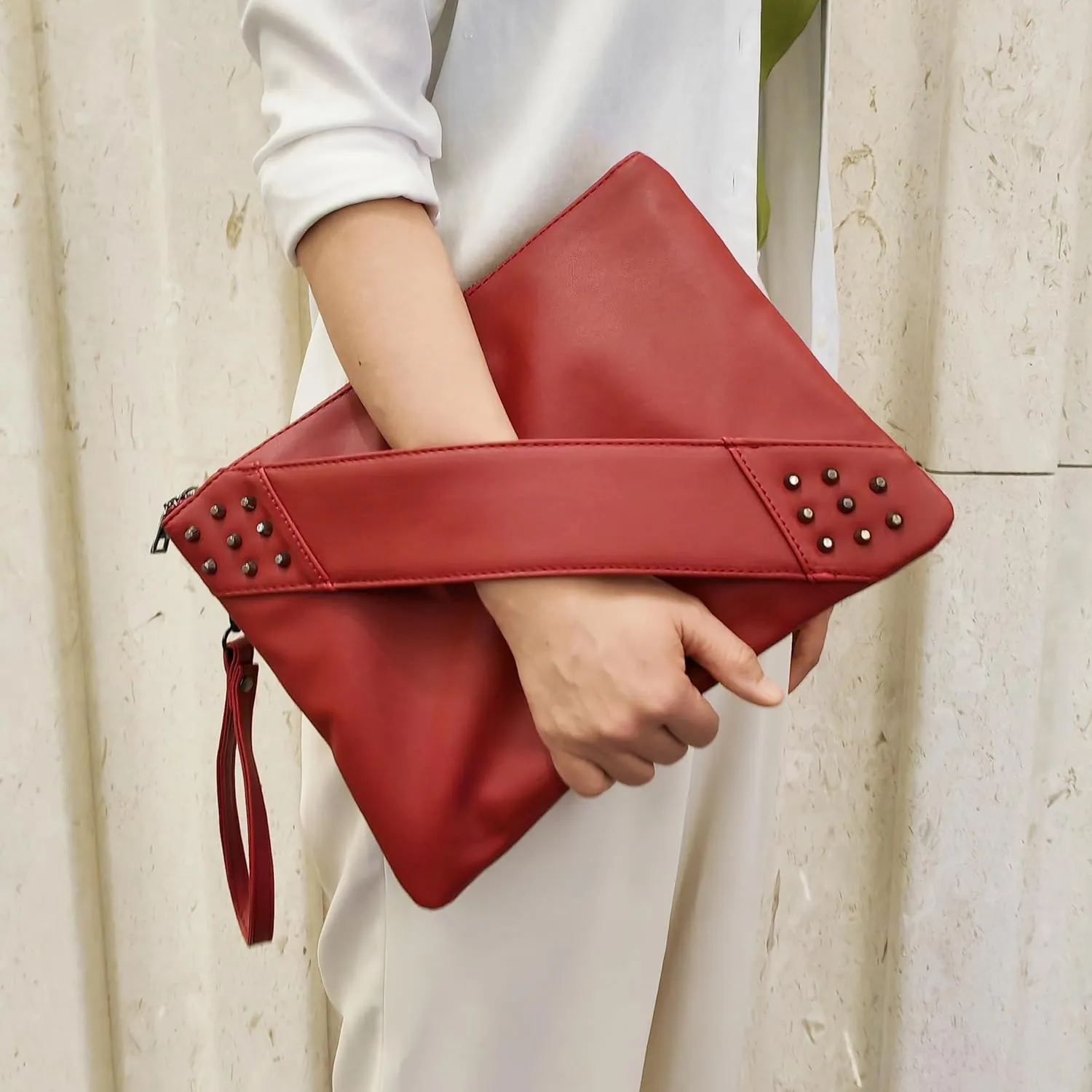 Fashion Women Clutches Rivet PU Leather Crossbody Bag Envelope Clutch Purse with Hand Strap