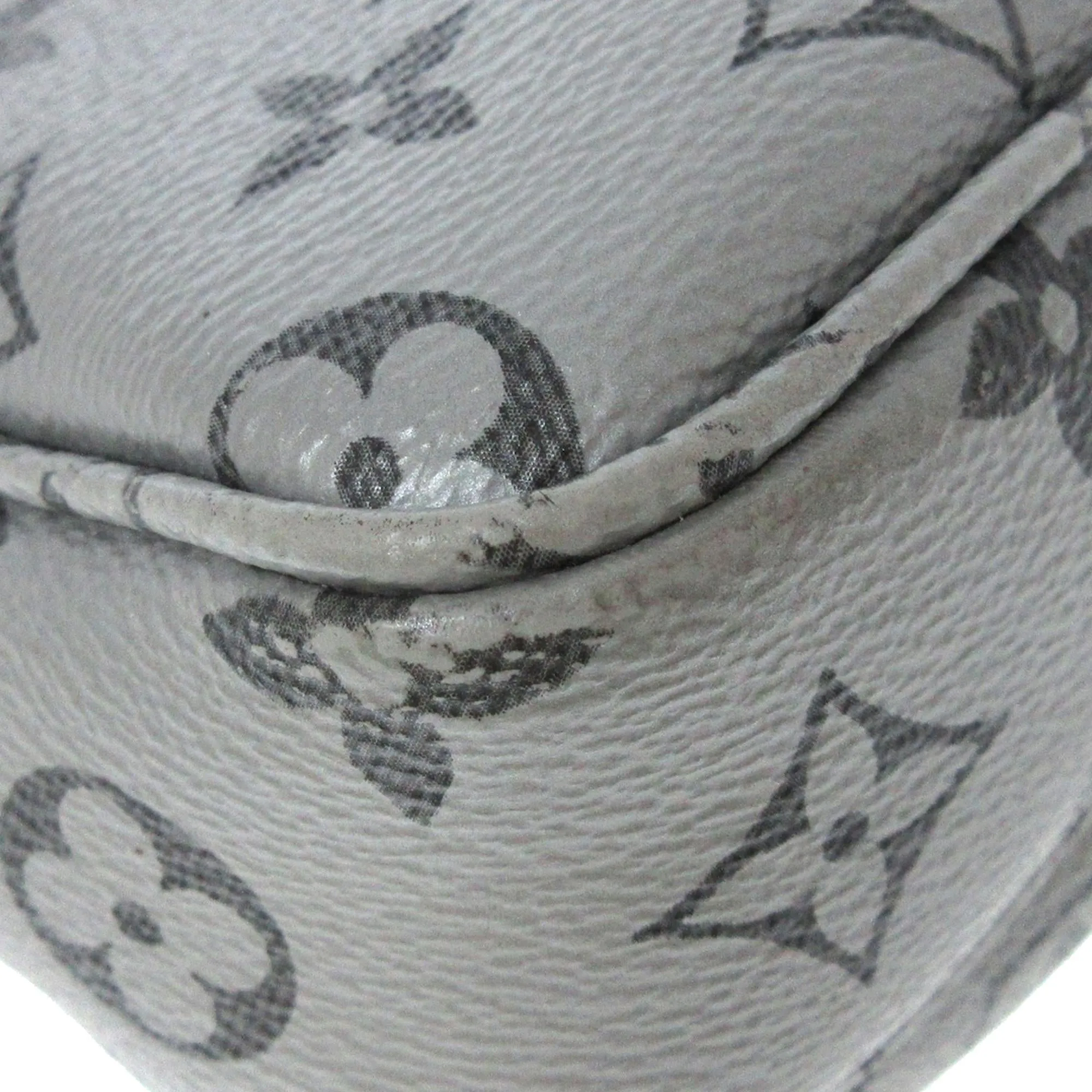 Louis Vuitton Limited Edition Outdoor Reflect (SHG-QbpUt9)