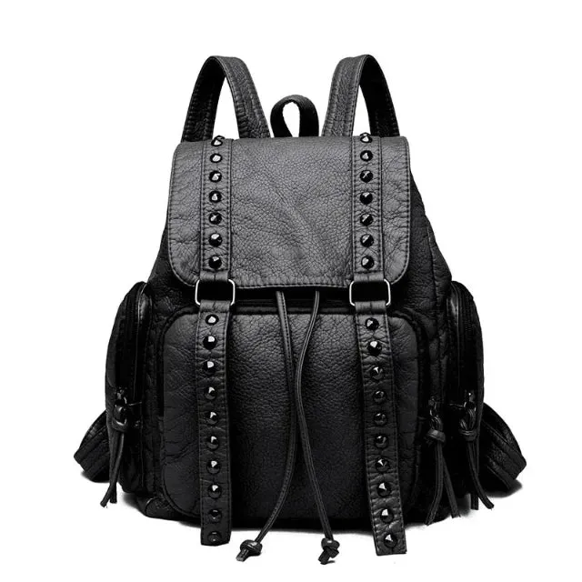 Stylish, versatile shoulder bags with rivets